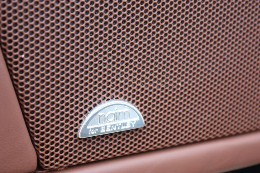  Bentley Continental GTC Speed 2010 года  (фото 39 из 70)